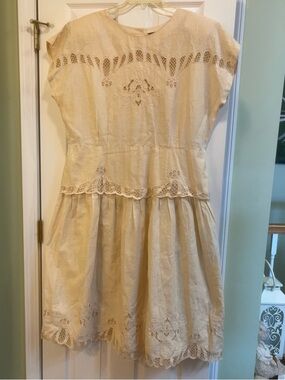 Halmoude Plus Vintage-Inspired Embroidered Lace Dress - Cream.    (88)